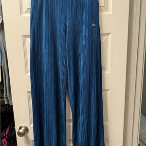 AloYoga Micro Plisse pant and jacket set